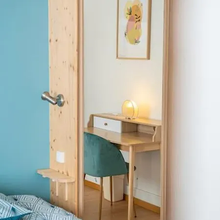 O Petit Franklin - Palais De Justice - Tram