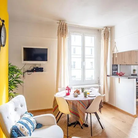 O Petit Franklin - Palais De Justice - Tram